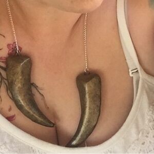 Daenerys Targaryen dragon claw cosplay necklace.